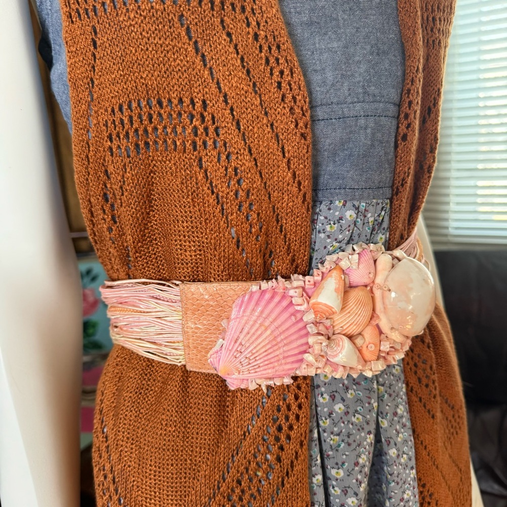 Vintage Shell Belt - Picture 3 of 8